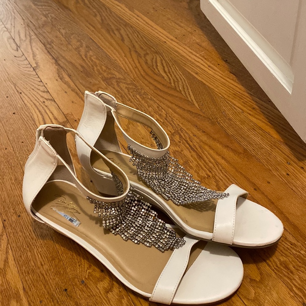 White wedges